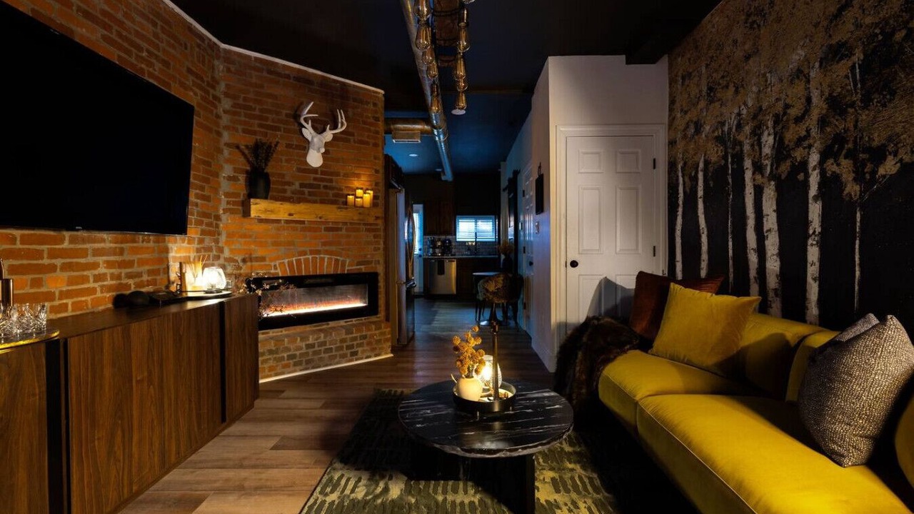 Photo of Livingroom in Lawrenceville
