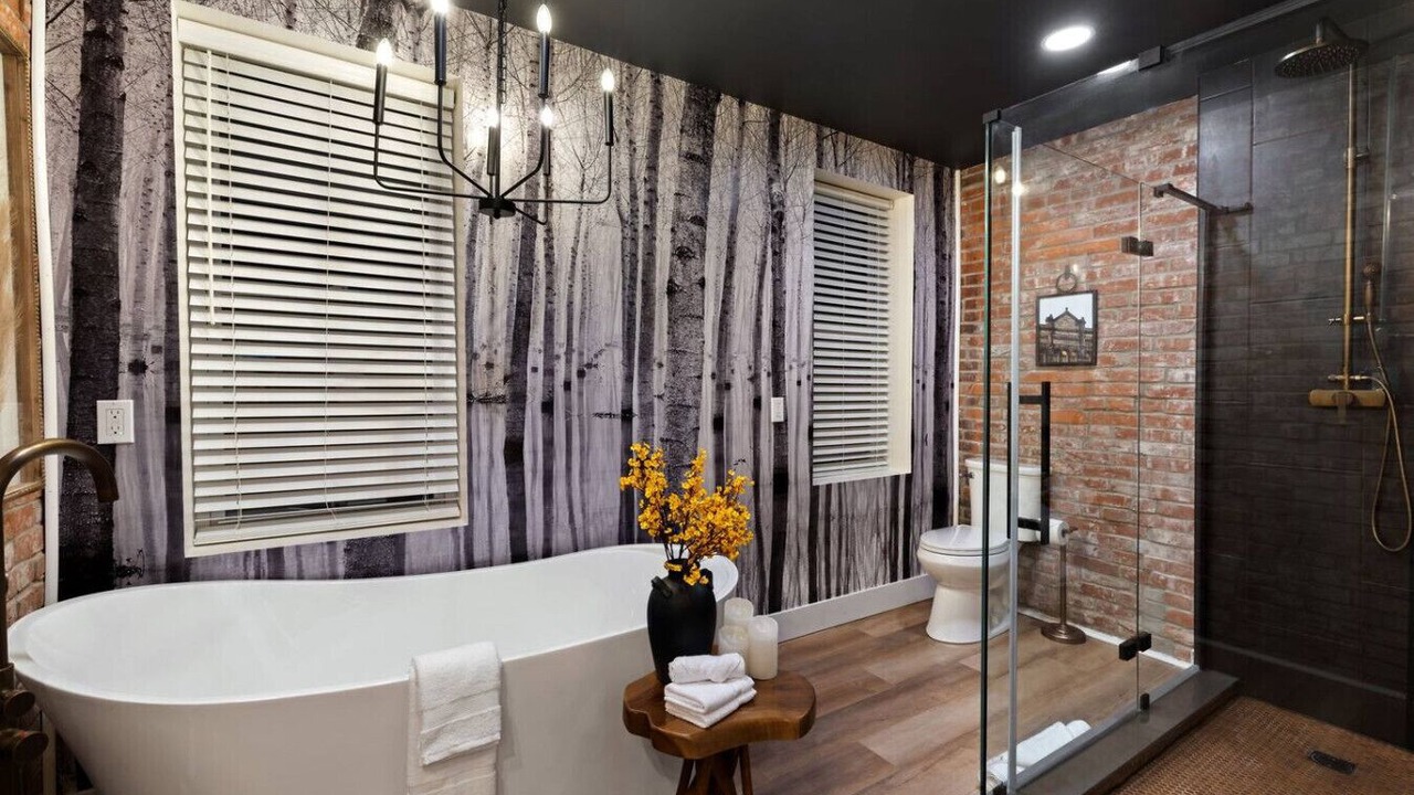 Photo of Bathroom in Lawrenceville
