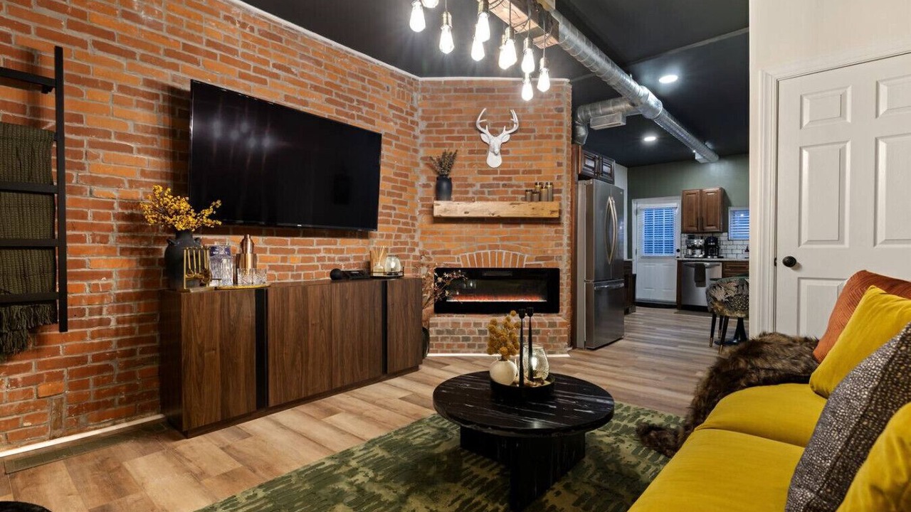 Photo of Livingroom in Lawrenceville