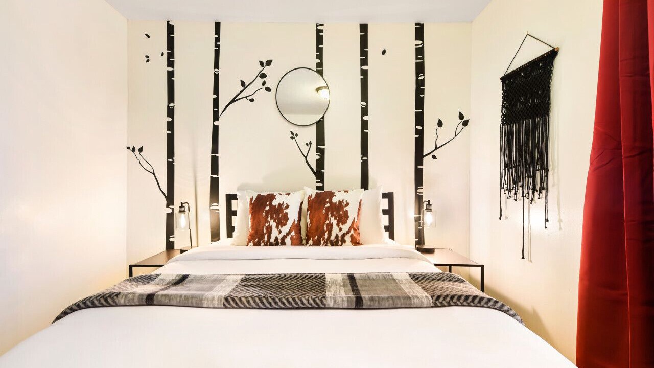 Photo of Bedroom in East Allegheny
