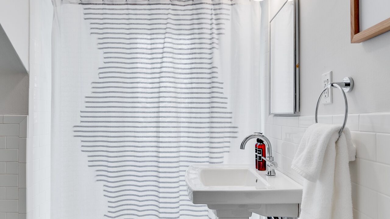 Photo of Bathroom in Hale