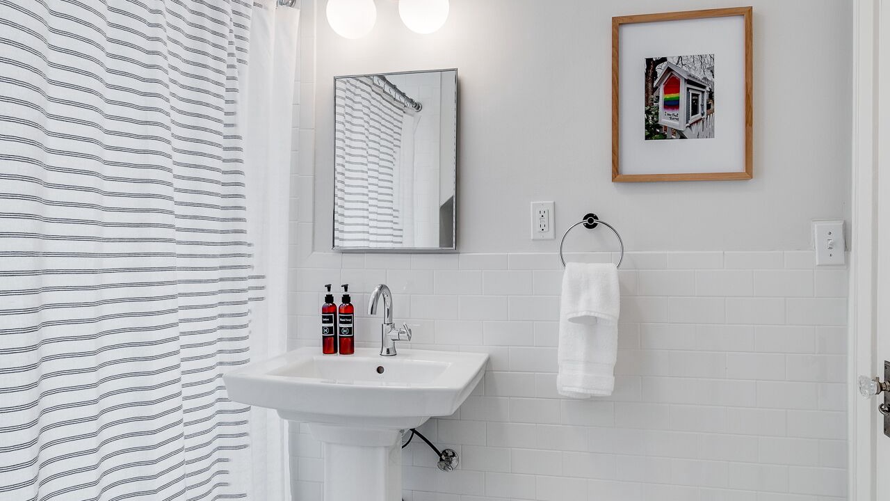 Photo of Bathroom in Hale