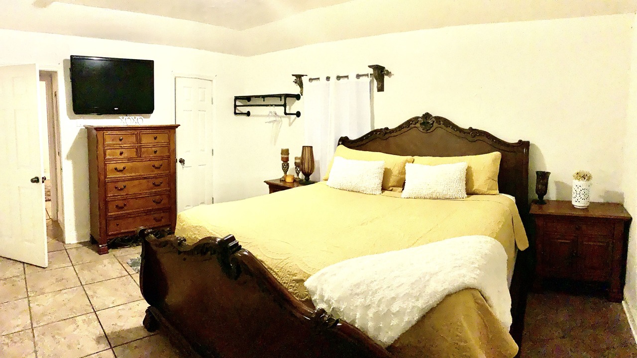 Photo of Bedroom in Southwest Arlington