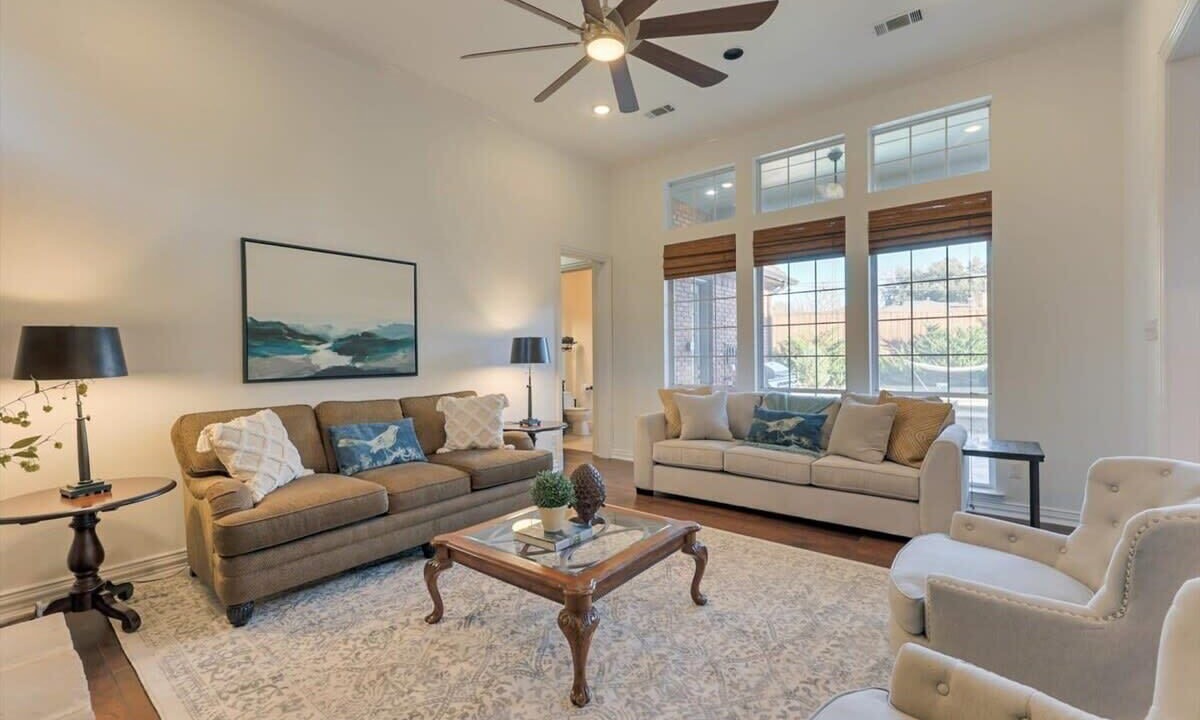 Photo of Livingroom in Mesquite