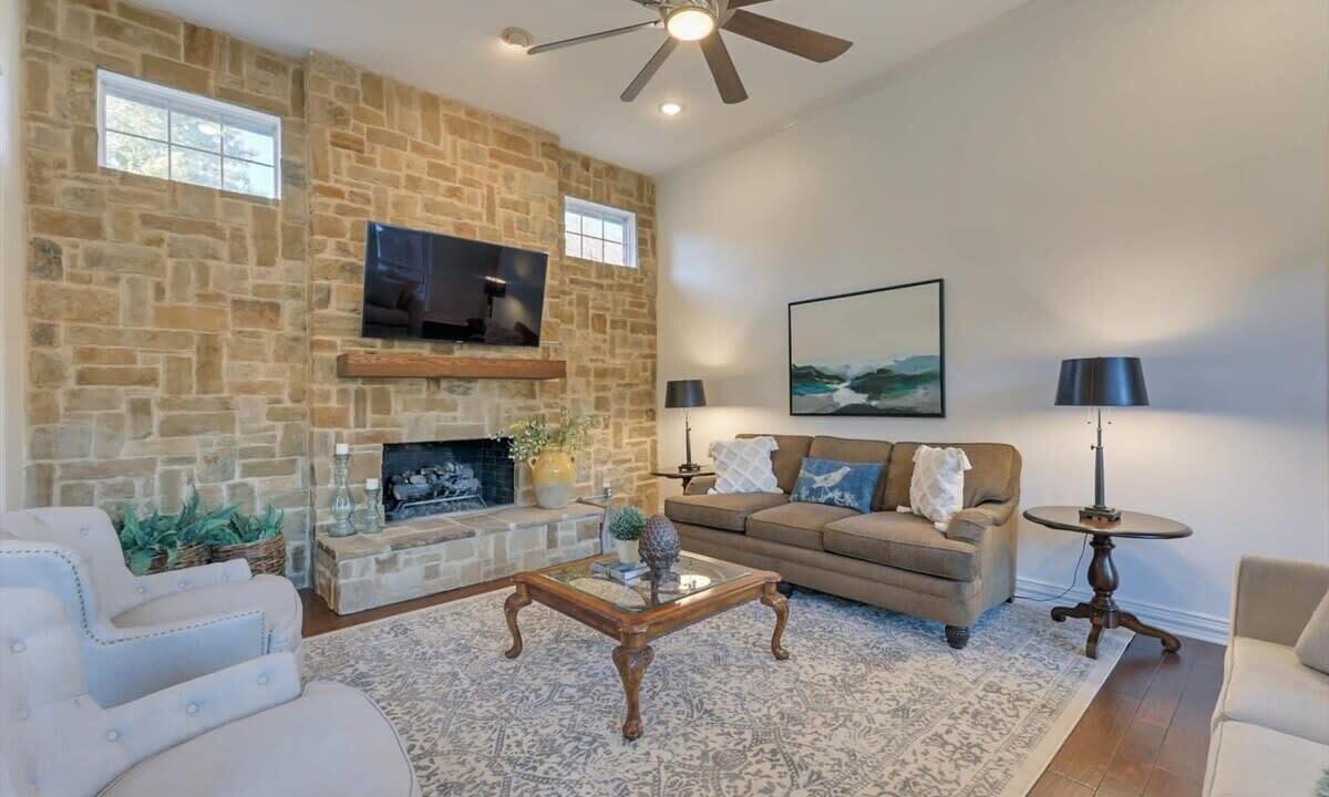 Photo of Livingroom in Mesquite