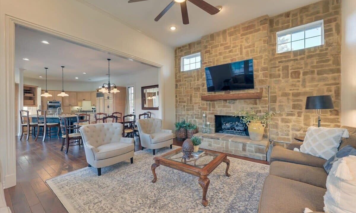 Photo of Livingroom in Mesquite