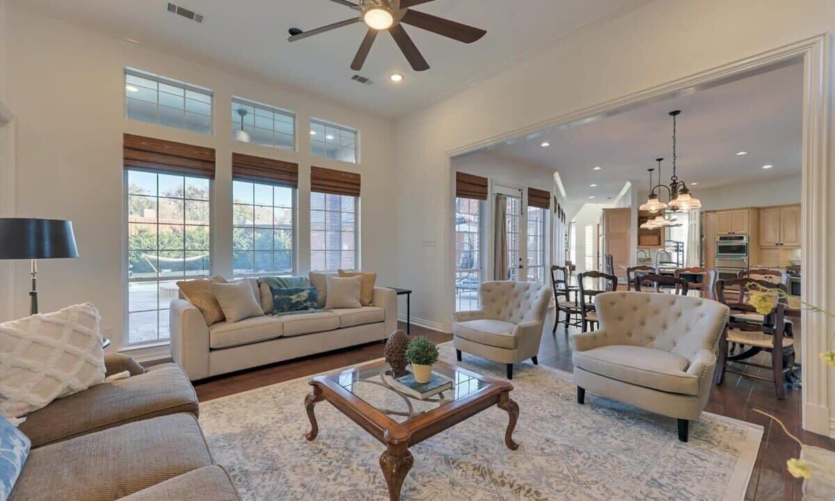 Photo of Livingroom in Mesquite