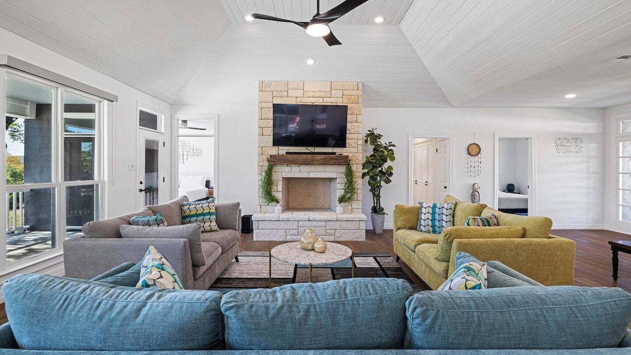 Photo of Livingroom in Leander