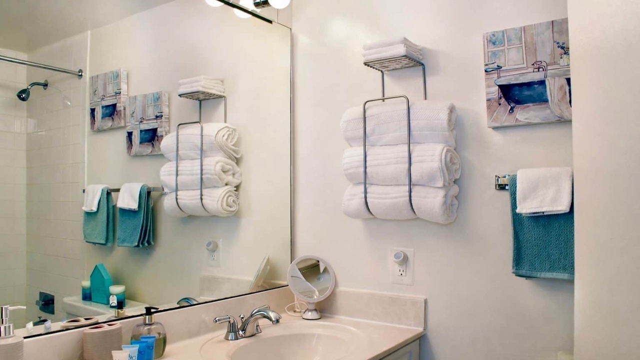 Photo of Bathroom in Aurora Highlands
