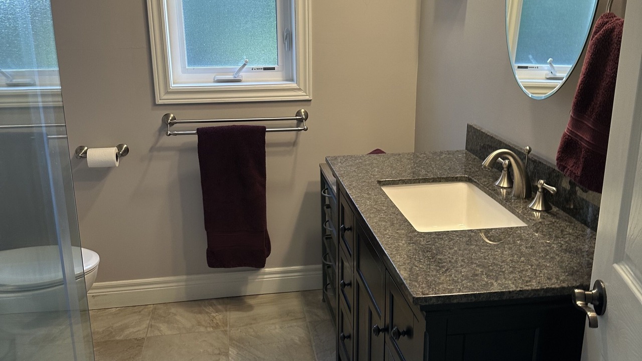 Photo of Bathroom in Tobermory