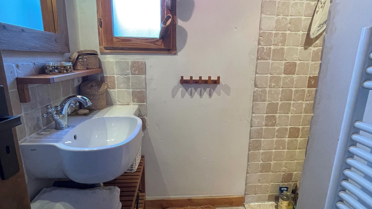 Photo of Bathroom in Forville