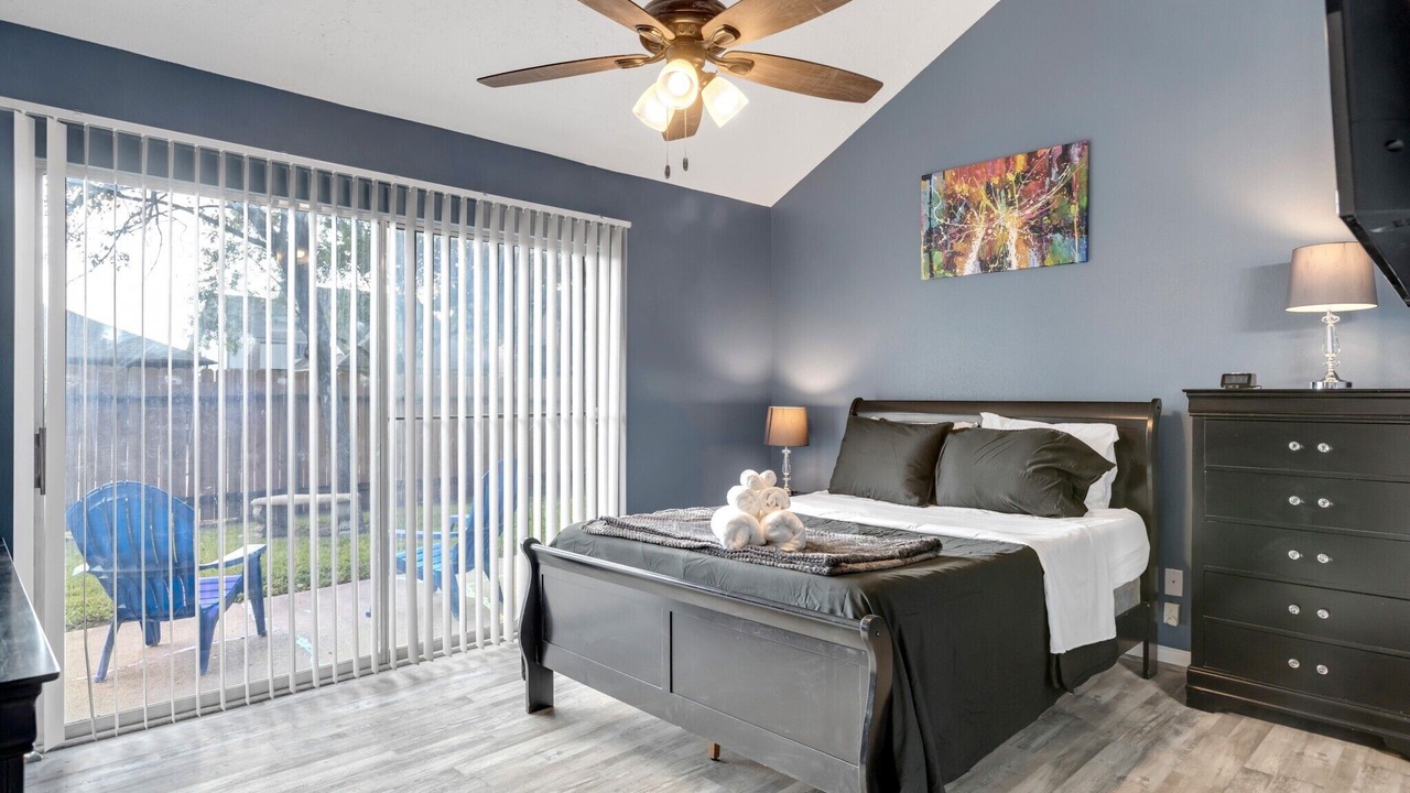 Photo of Bedroom in Greater Fondren Southwest