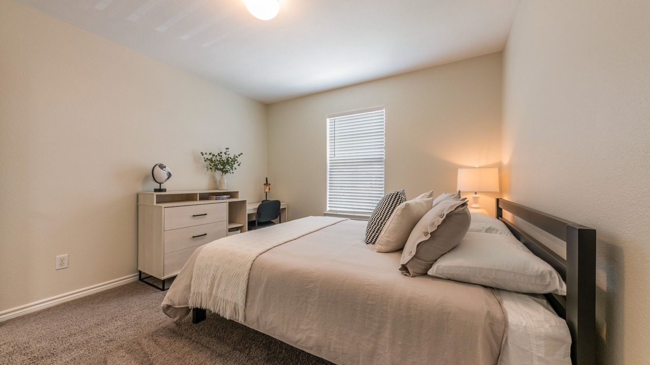 Photo of Bedroom in McNeil