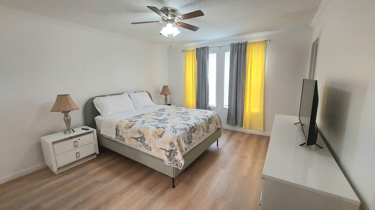 Photo of Bedroom in Riviera Beach