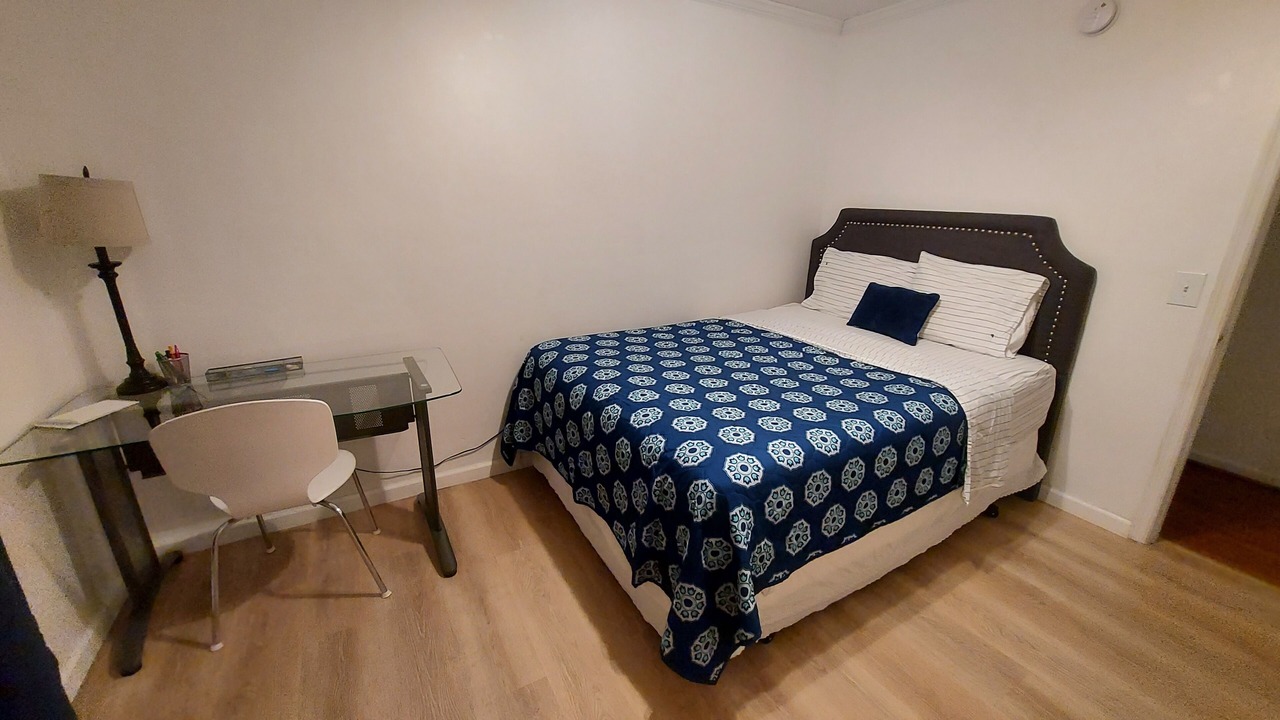 Photo of Bedroom in Riviera Beach
