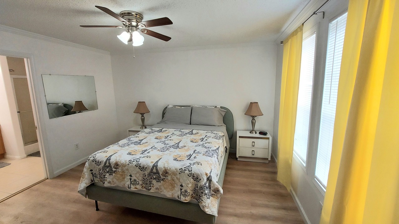 Photo of Bedroom in Riviera Beach