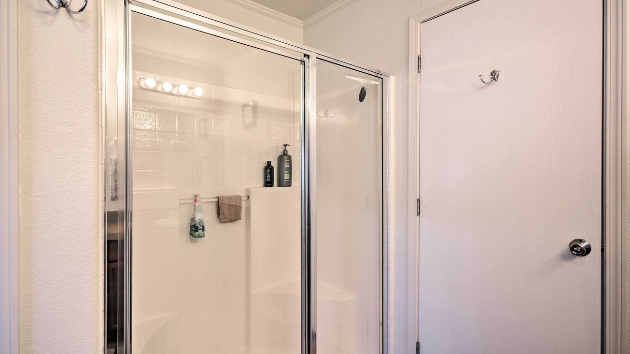 Photo of Bathroom in Portales