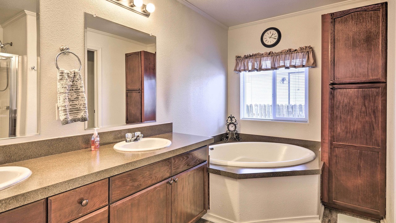 Photo of Bathroom in Portales
