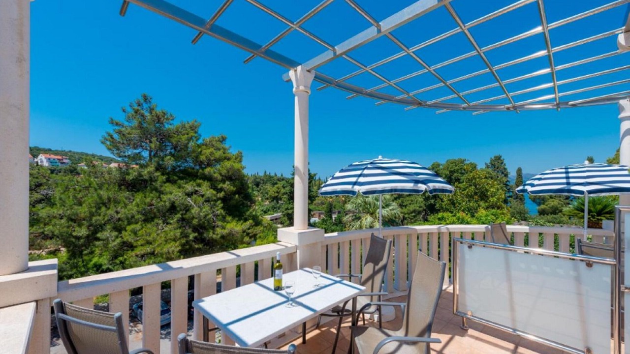 Photo of Patio Balcony in Babin Kuk