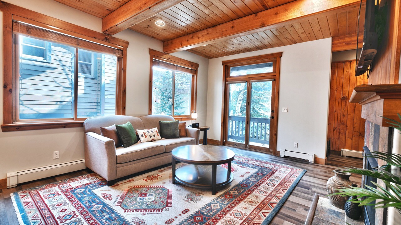 Photo of Livingroom in Deer Valley