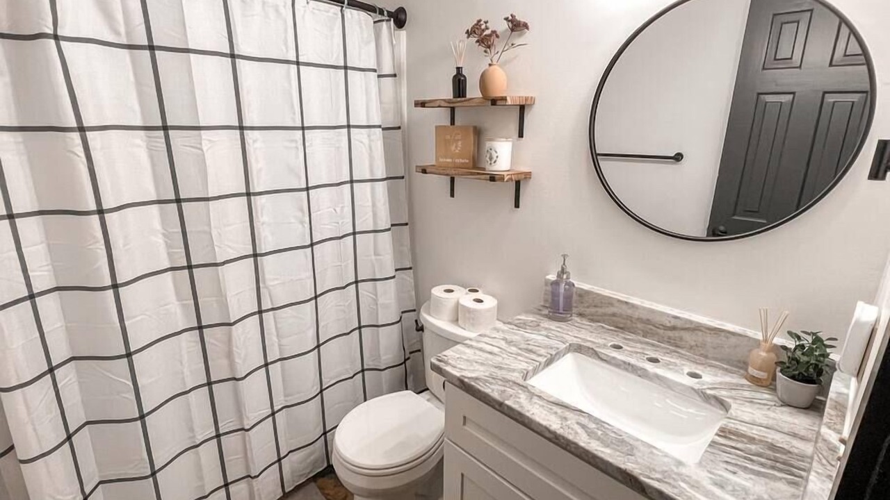 Photo of Bathroom in Edray