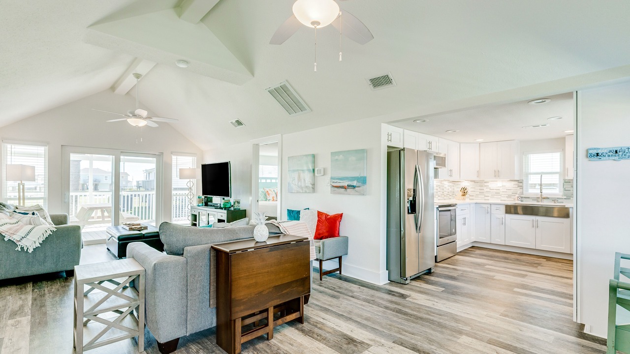 Photo of Livingroom in Terramar Beach