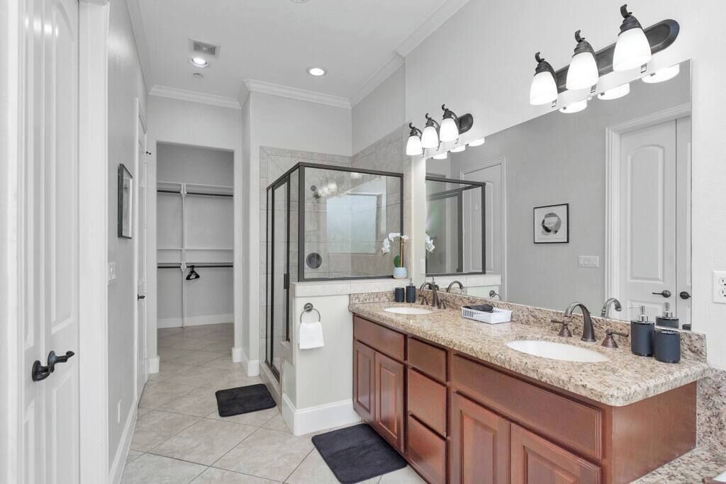 Photo of Bathroom in Woodlake - Briar Meadow