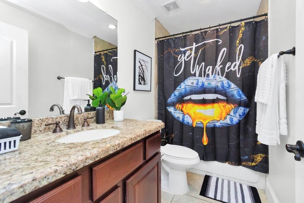 Photo of Bathroom in Woodlake - Briar Meadow
