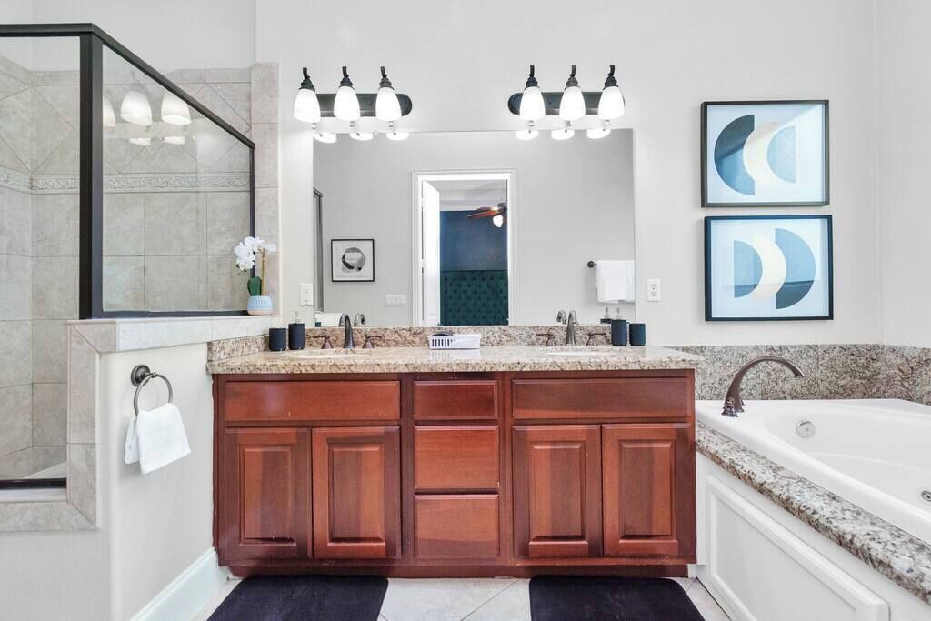 Photo of Bathroom in Woodlake - Briar Meadow