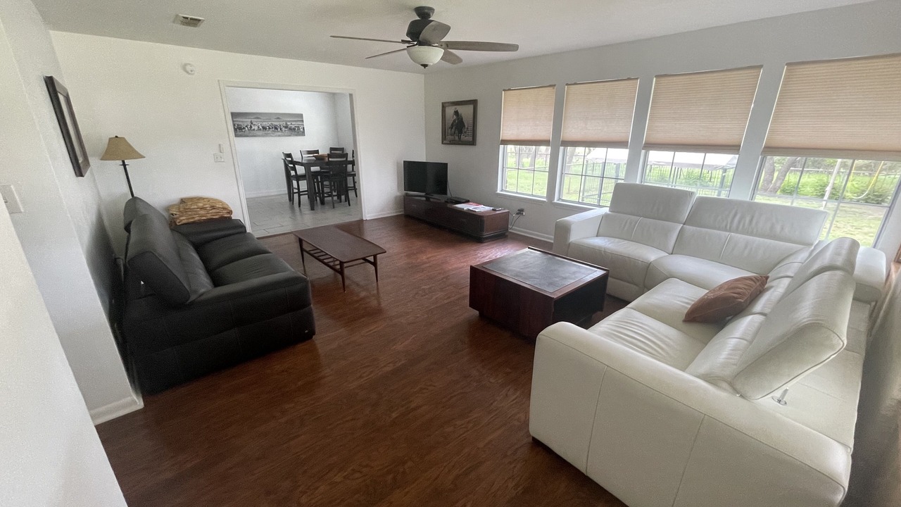 Photo of Livingroom in Rocksprings