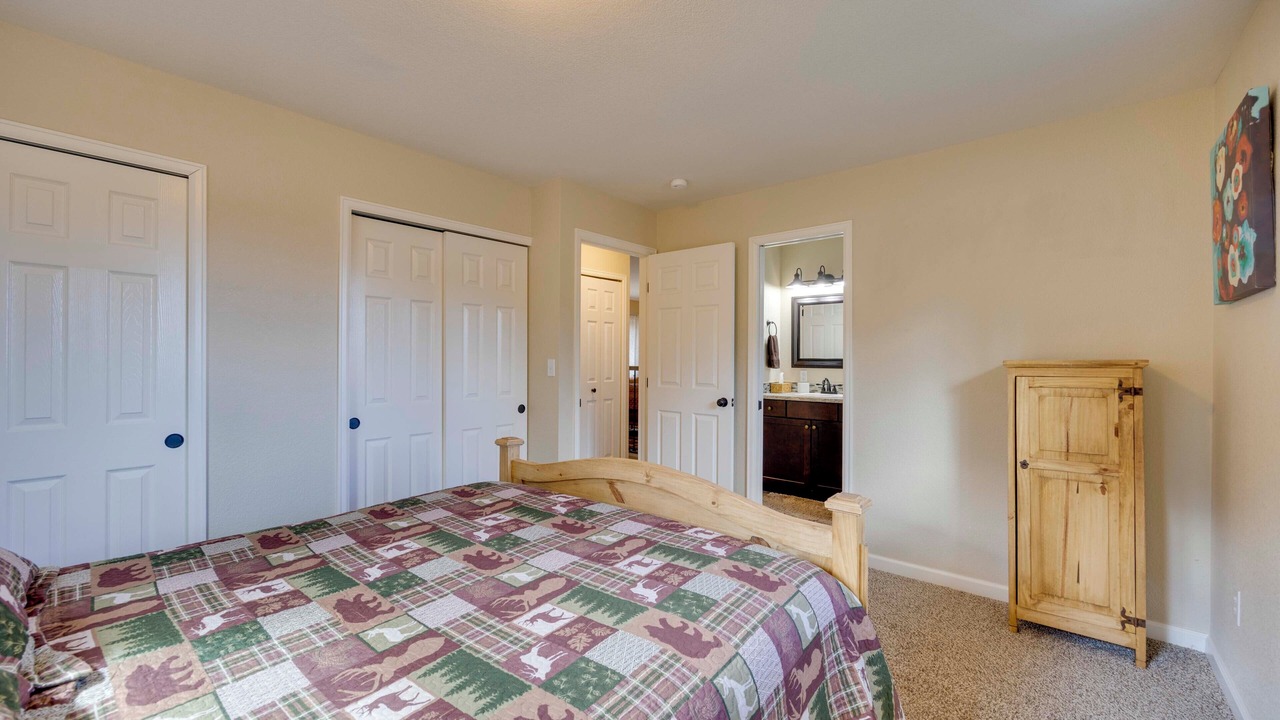 Photo of Bedroom in Woodland Park