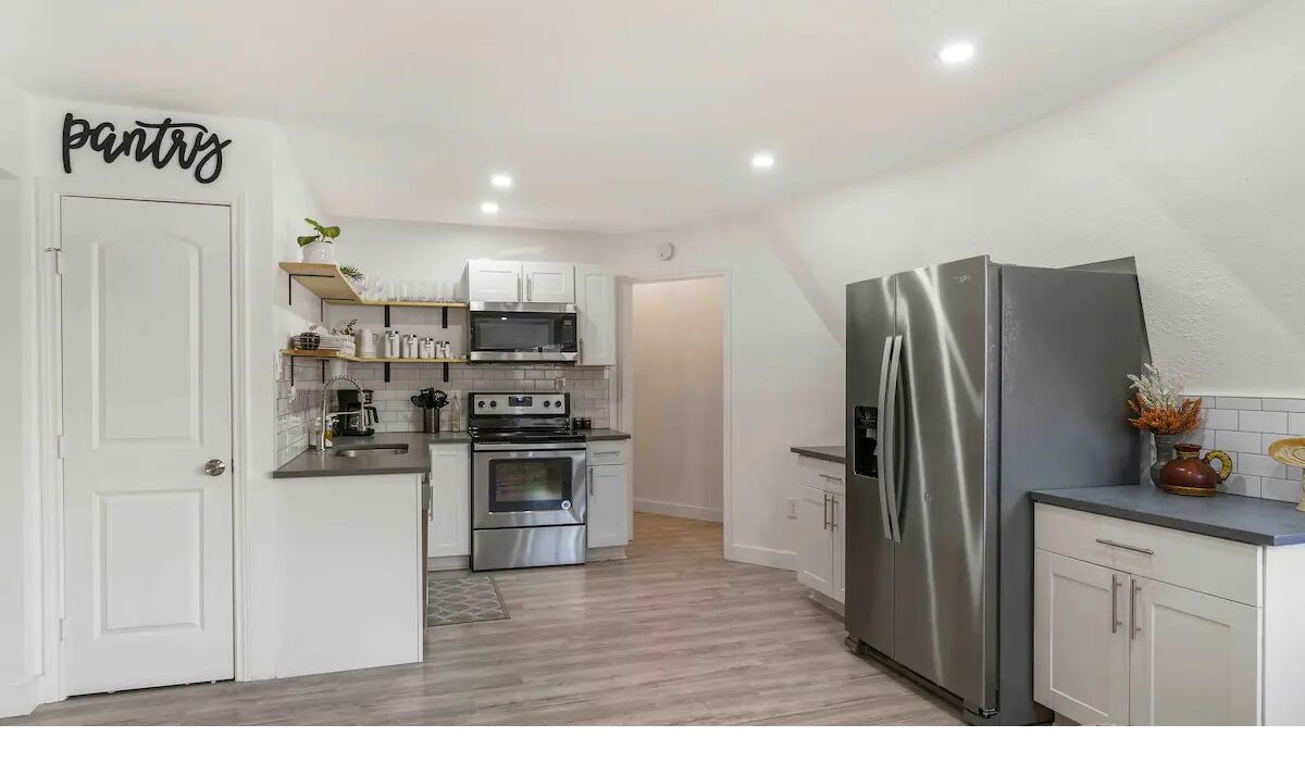 Photo of Kitchen in North Shore Colony