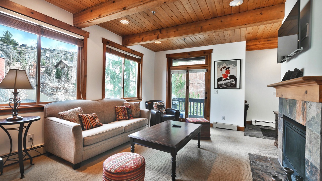 Photo of Livingroom in Deer Valley