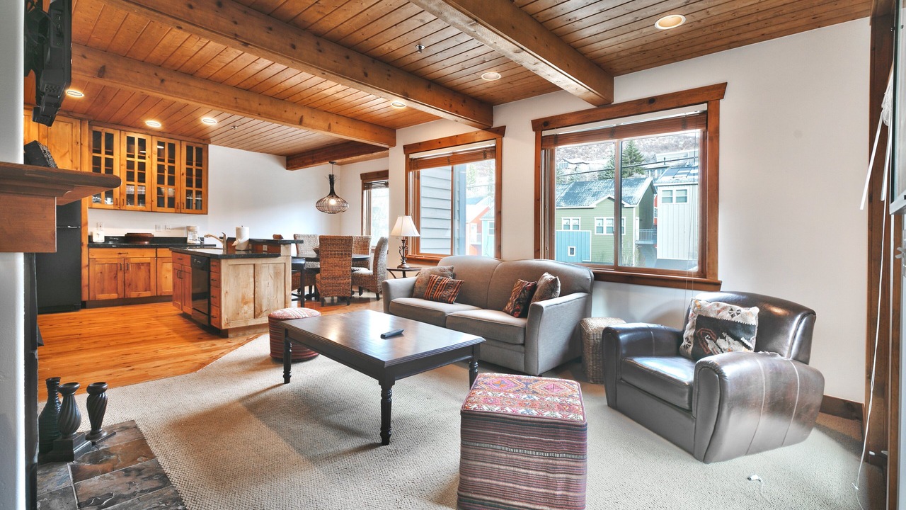 Photo of Livingroom in Deer Valley