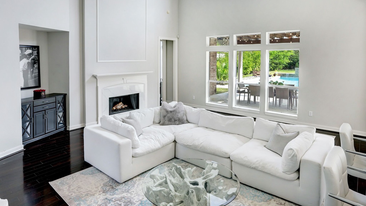 Photo of Livingroom in Pearland