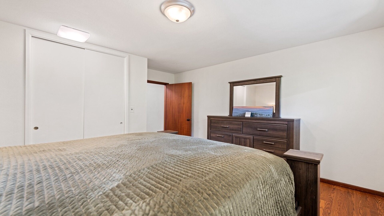 Photo of Bedroom in Lake Junaluska