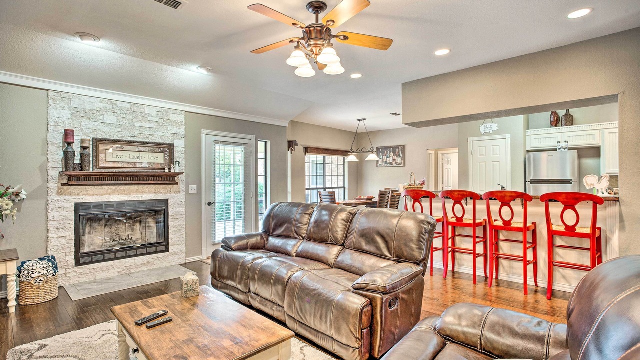Photo of Livingroom in Gainesville