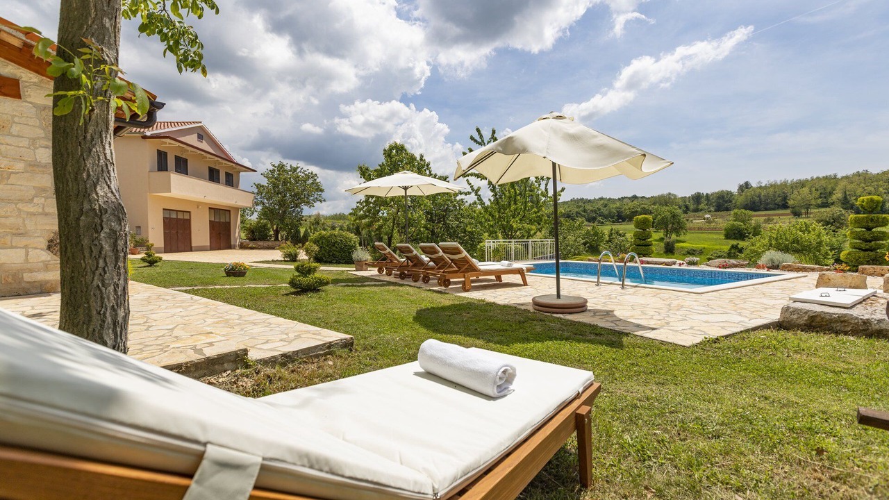 Photo of Outdoor in Karojba
