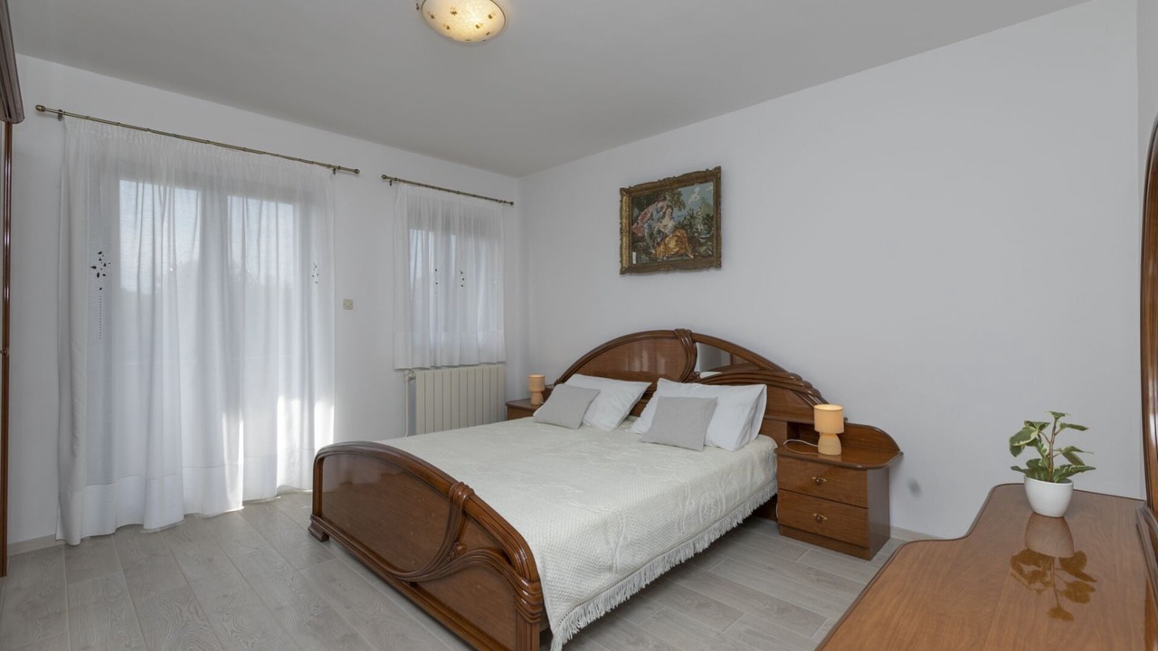 Photo of Bedroom in Karojba