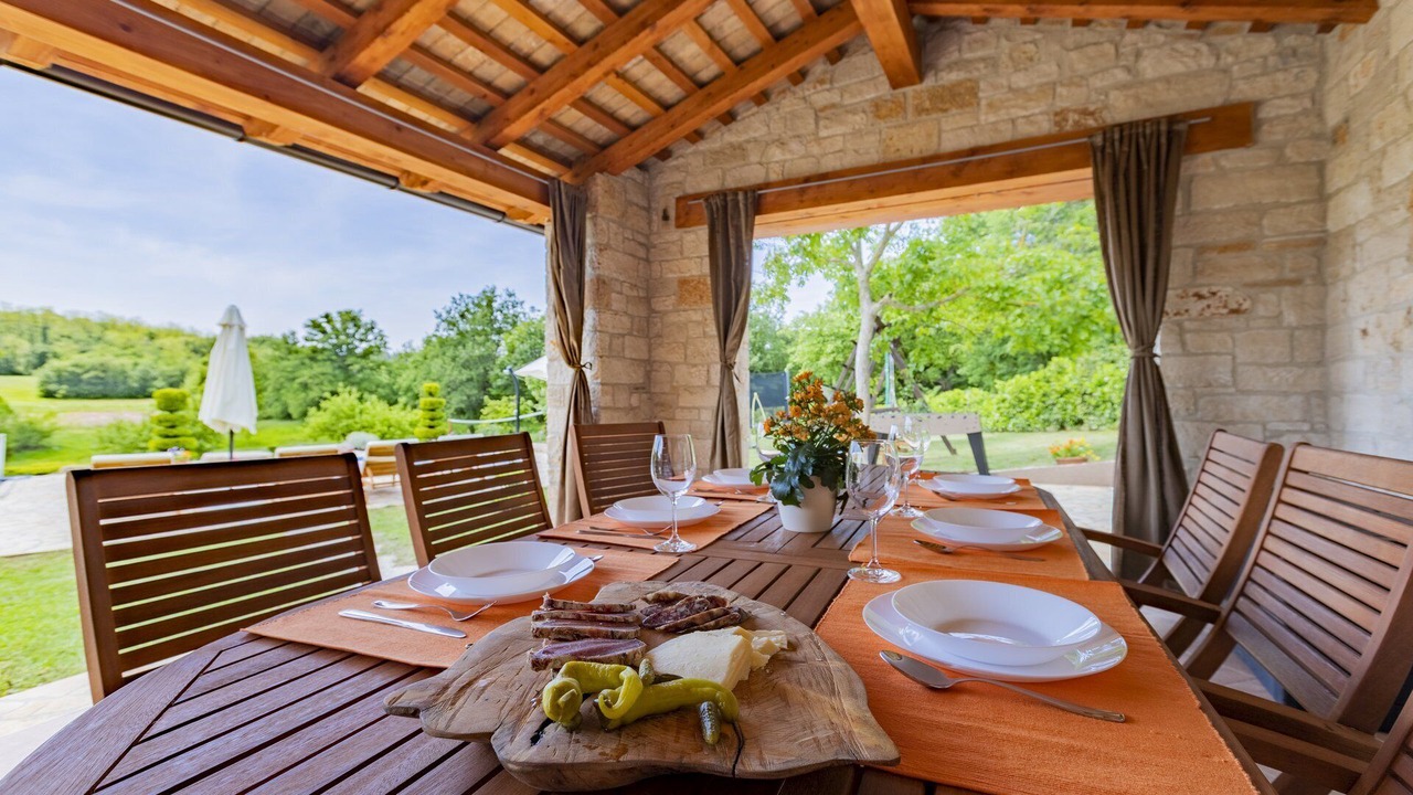 Photo of Outdoor in Karojba