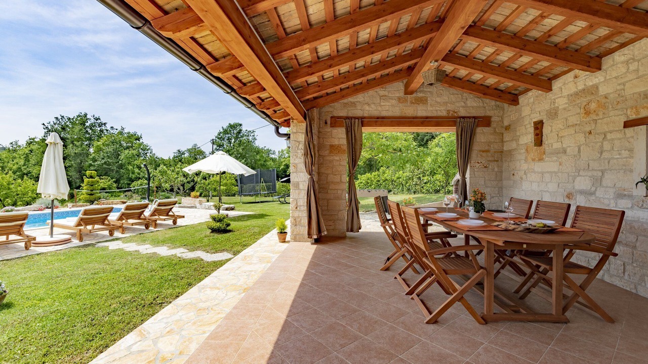 Photo of Outdoor in Karojba