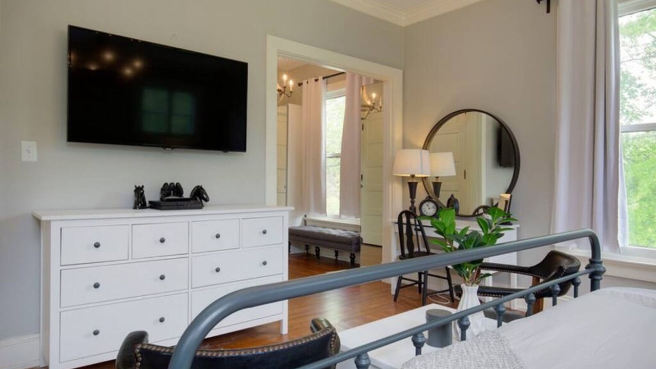 Photo of Bedroom in Crescent Hill