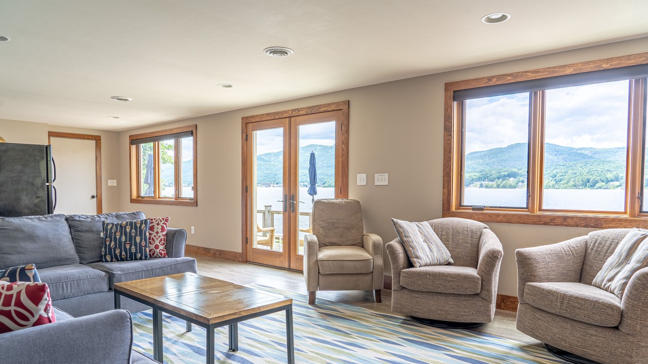 Photo of Livingroom in Lake George