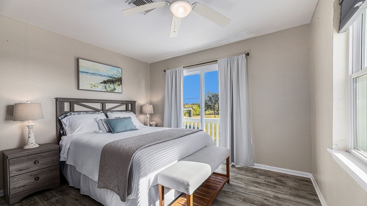 Photo of Bedroom in El Lago