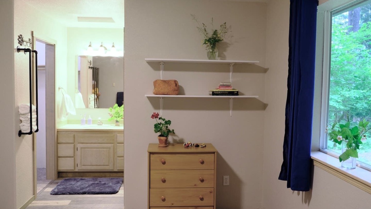 Photo of Others in Packwood