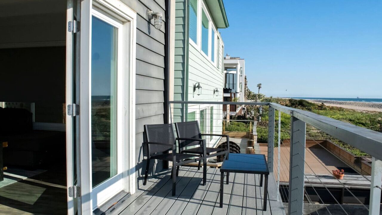 Photo of Patio Balcony in Sunset Beach