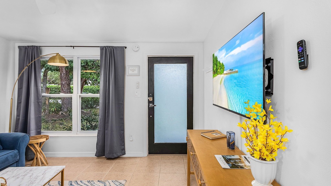 Photo of Livingroom in East Naples