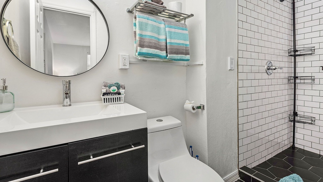 Photo of Bathroom in East Naples