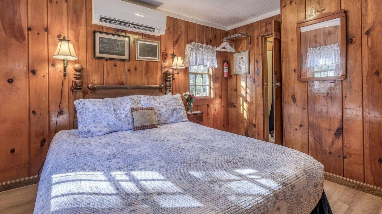 Photo of Bedroom in Trenton