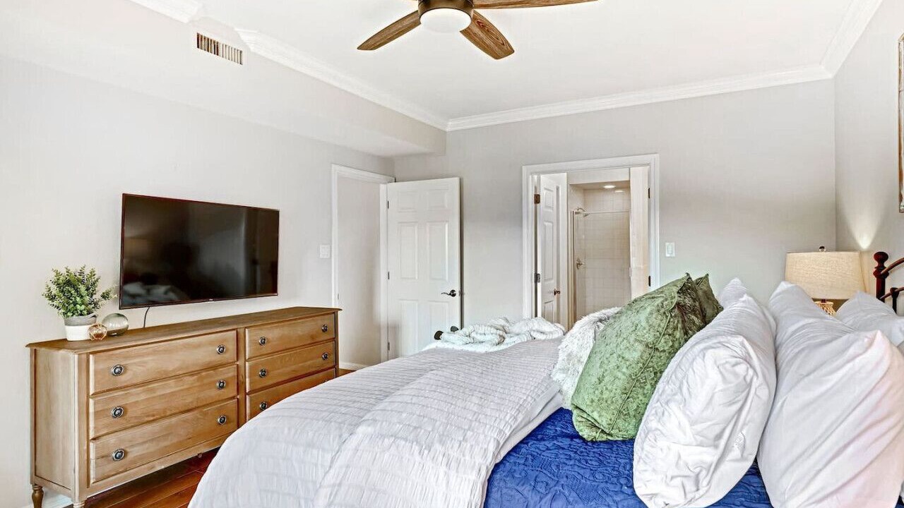 Photo of Bedroom in Highland Lake Estates